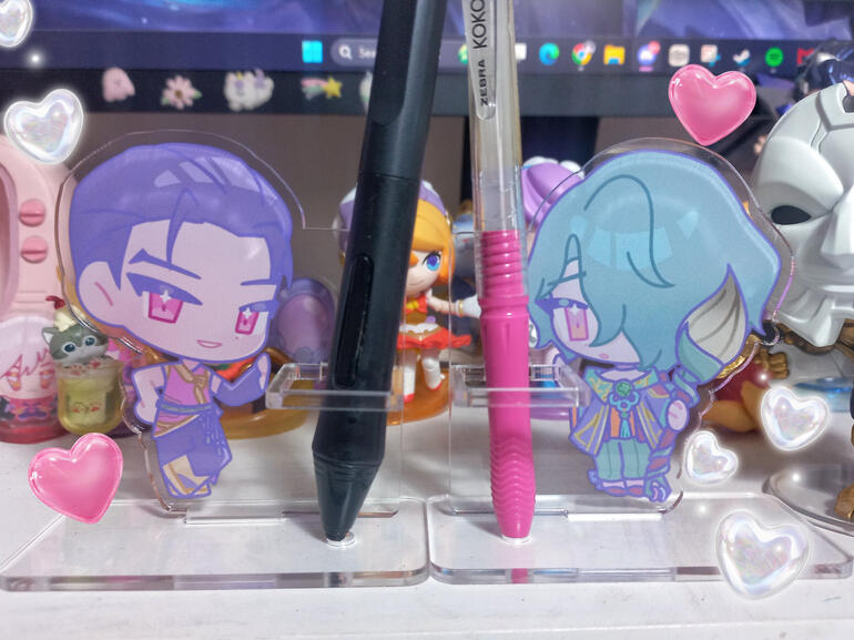(LoL) Jhin &amp; Hwei Pen Holder Standees